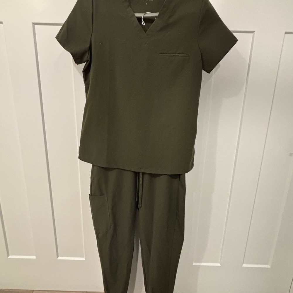 Mandala Green Scrubs Small Joggers